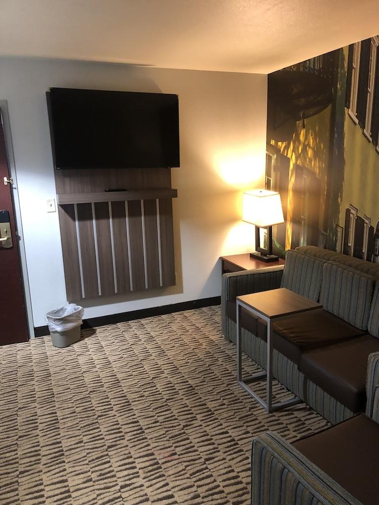 Clarion Pointe Charleston - West Ashley Hotel Bagian luar foto