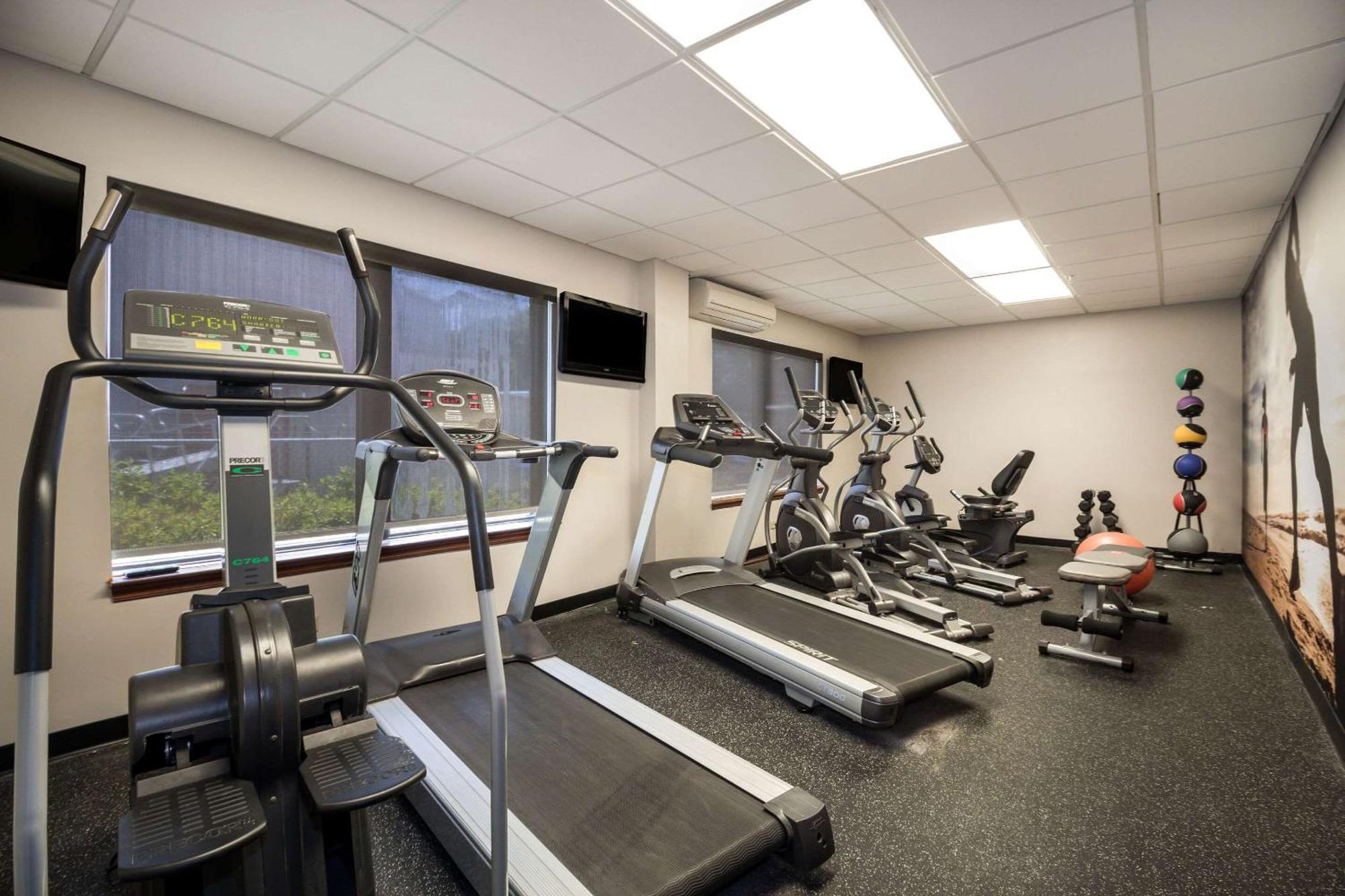 Clarion Pointe Charleston - West Ashley Hotel Bagian luar foto