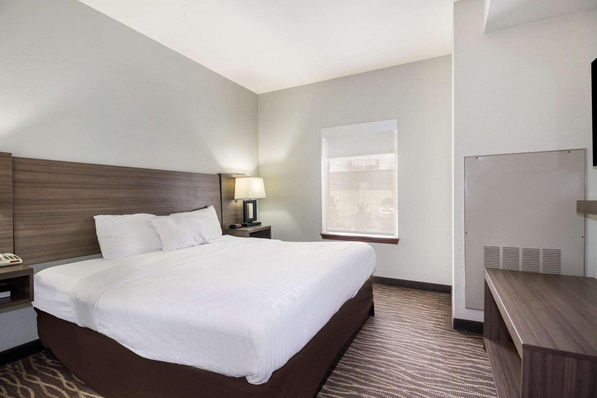 Clarion Pointe Charleston - West Ashley Hotel Bagian luar foto